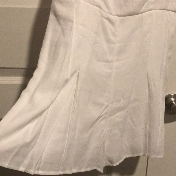NWOT white romper size small. - Picture 3 of 3